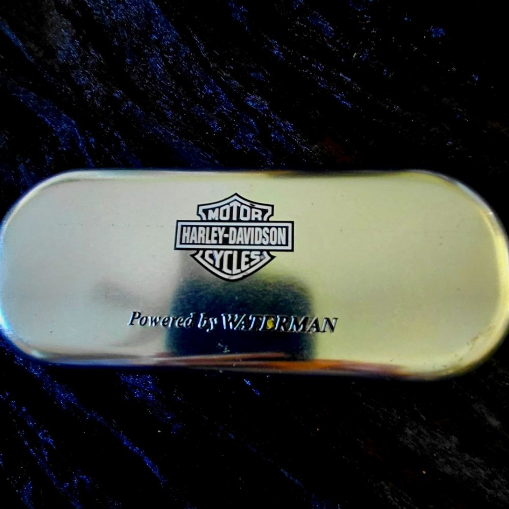 Harley-Davidson Metallic Gold Case